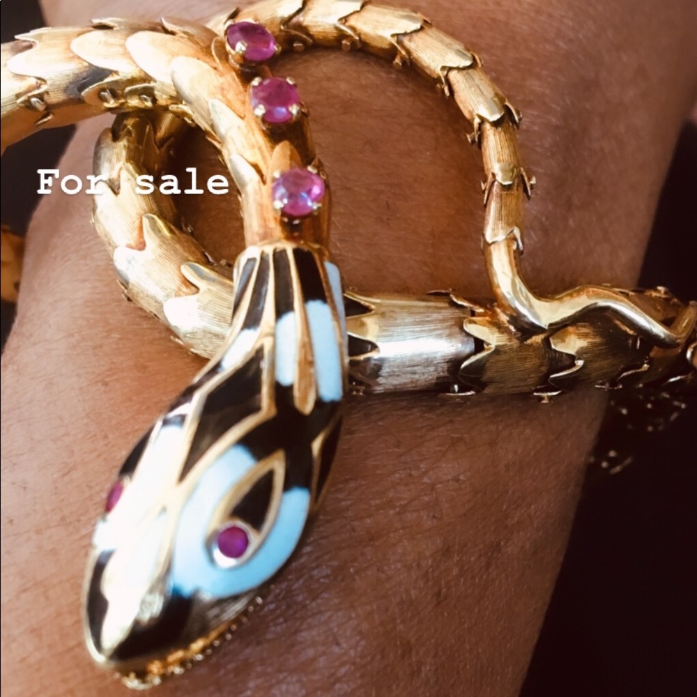 Gorgeous 15kt Gold snake Bracelet Ruby eyes enamel